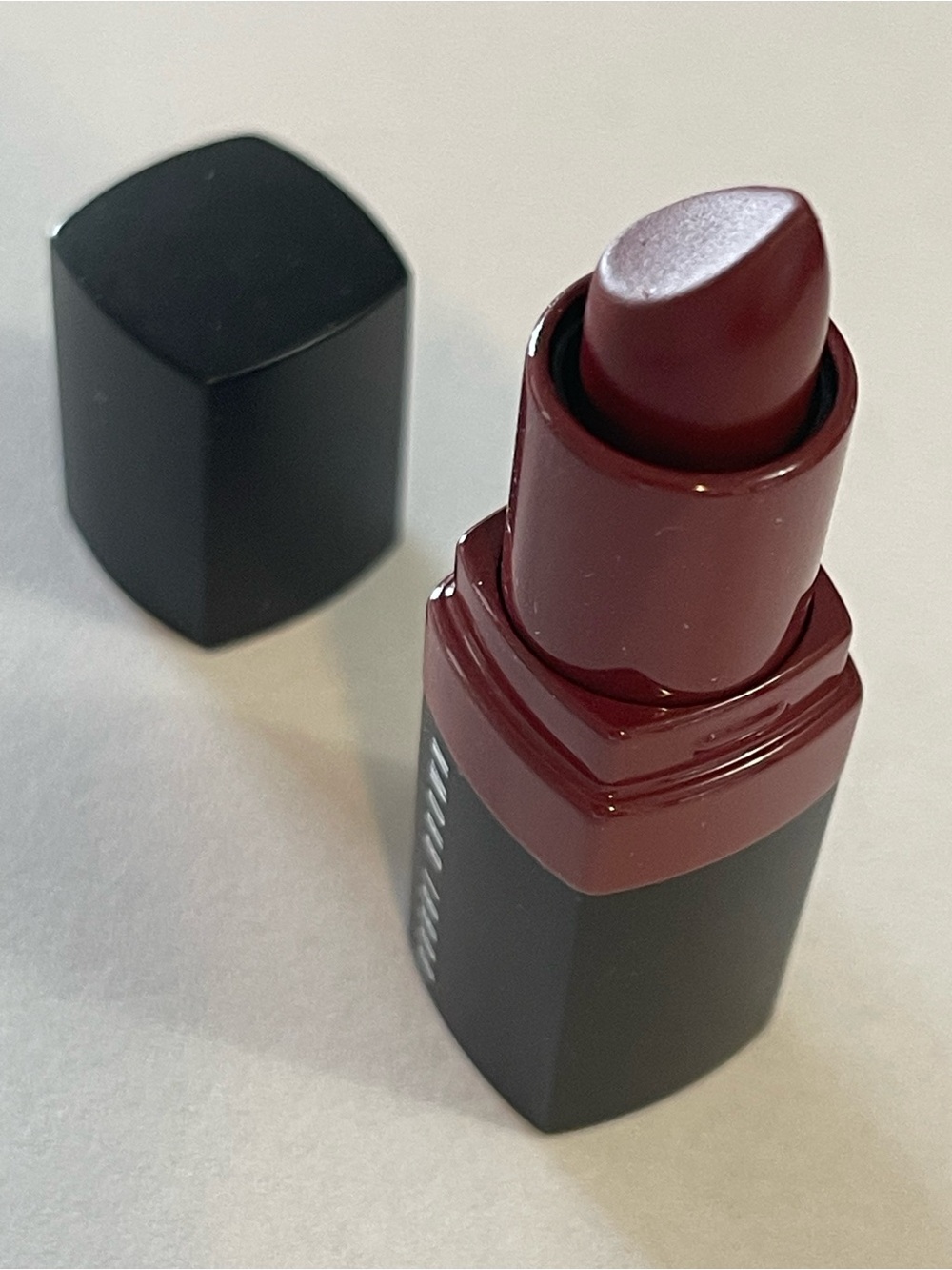 BOBBI BROWN LIPSTICK Crushed Lip Color 2.25g in Ruby 💄👄